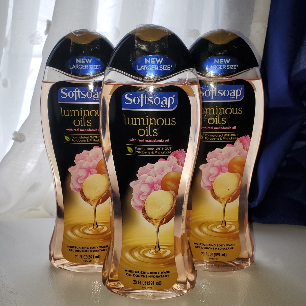 💦Softsoap Luminous Oils Body Wash 3X (591ml)